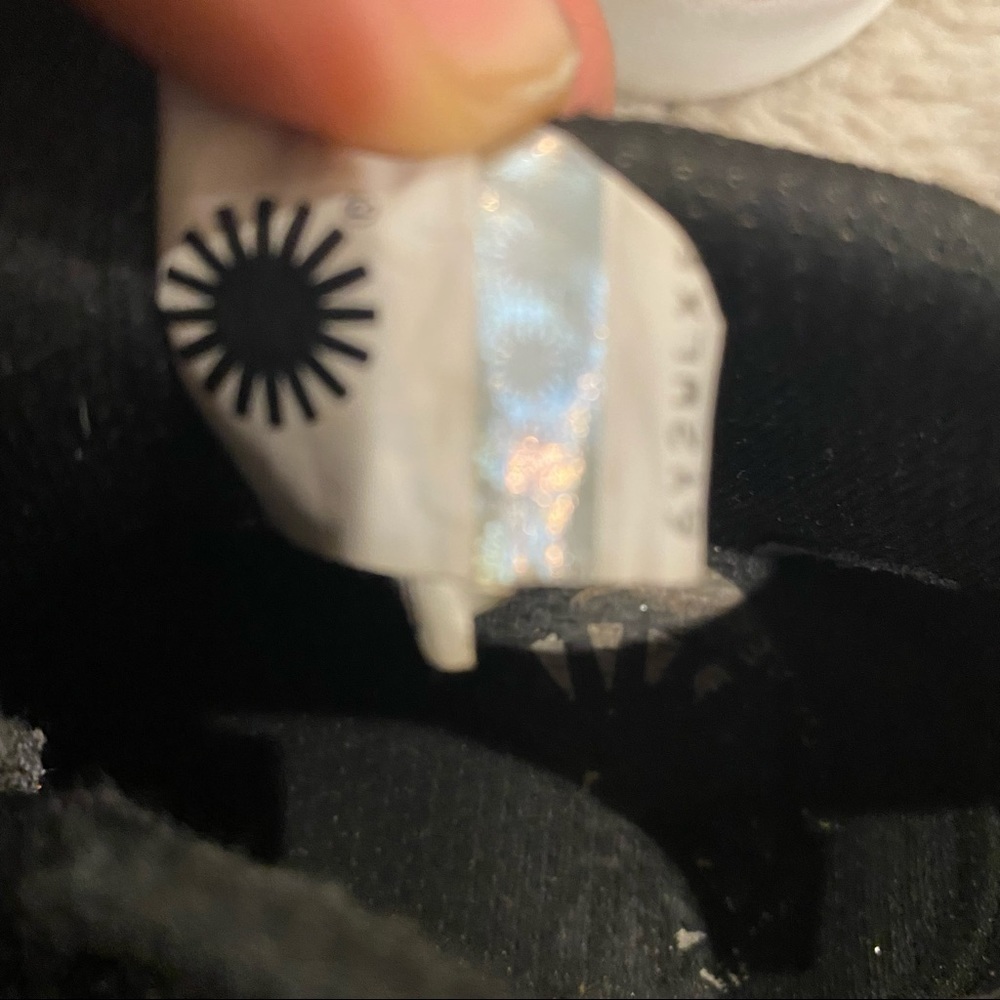 Ugg toddler shoes Velcro black 7 - Picture 6 of 7